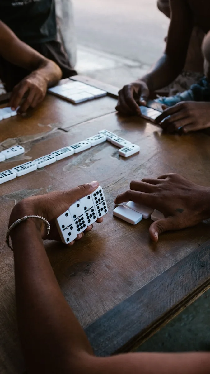 Como jogar dominó